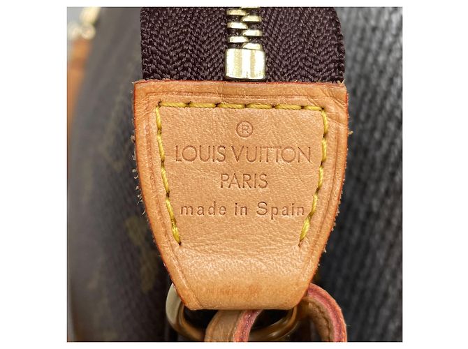 Louis Vuitton Pochette Accessoires Monogram Marron - vue 9
