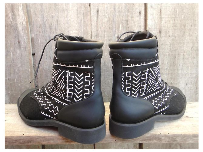 Robert Clergerie Batik Canvas Ankle Boots Black - view 5