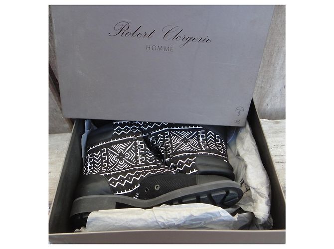 Robert Clergerie Batik Canvas Ankle Boots Black - view 6