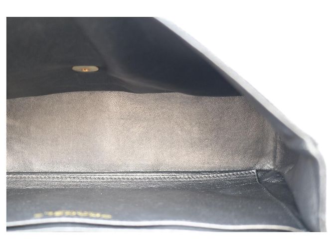 Timeless Borsa a tracolla Chanel in pelle caviar nera Nero - vista 10