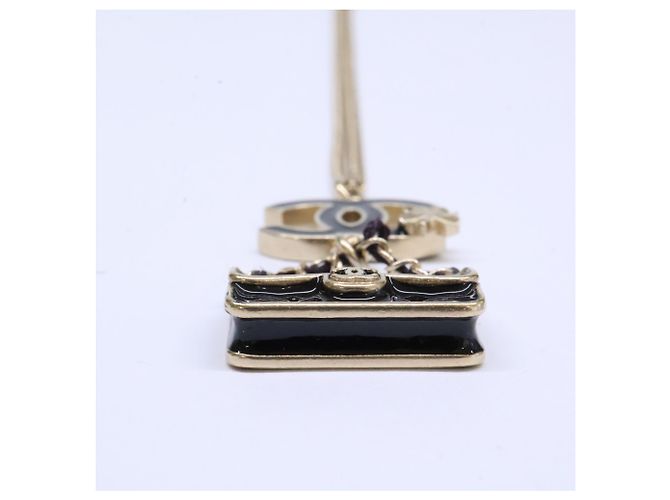 Collar Chanel B12A Matelassé Negro - vista 4