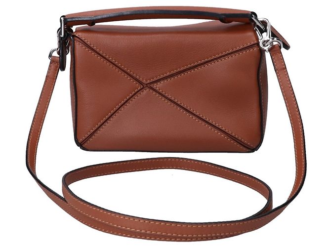 Bolso Mini Puzzle Loewe en marrón Castaño - vista 3