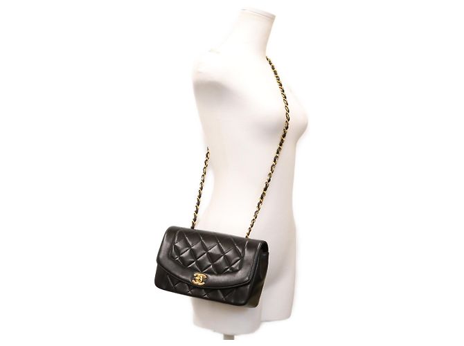 Borsa a tracolla Chanel A01164 Diana 22 in pelle d'agnello matelassé nera Nero - vista 12