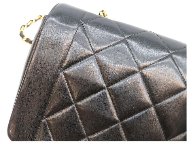 Borsa a tracolla Chanel A01164 Diana 22 in pelle d'agnello matelassé nera Nero - vista 8