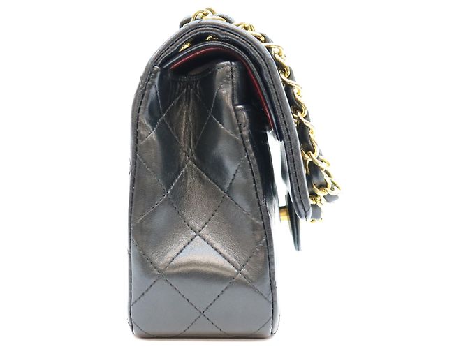 Borsa a tracolla Chanel in pelle d'agnello matelassé nera Nero - vista 4