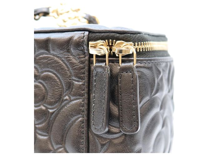 Borsa a tracolla Vanity in pelle goffrata Camellia nera con catena Chanel Nero - vista 11