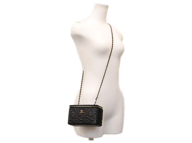 Borsa a tracolla Vanity in pelle goffrata Camellia nera con catena Chanel Nero - vista 14