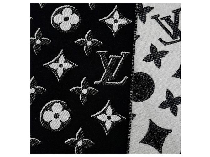 Louis Vuitton Black Wool Silk Blend Stole - view 4