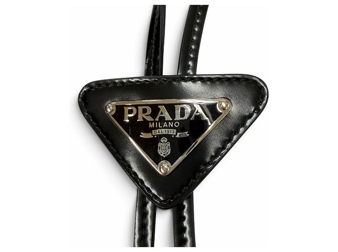 Prada Bolo-Tie-Loop-Halskette aus Lackleder mit Dreiecksplakette Schwarz - Ansicht 3