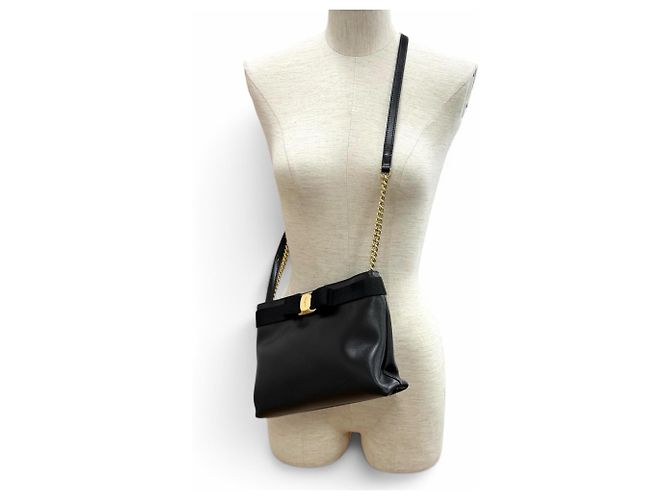 Borsa a tracolla in pelle Salvatore Ferragamo Vara Ribbon Nero - vista 3