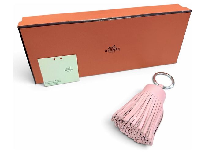 Hermès HERMES Carmen Agneau Milo Rose Sakura Bag Charm Keychain Rosa - vista 2