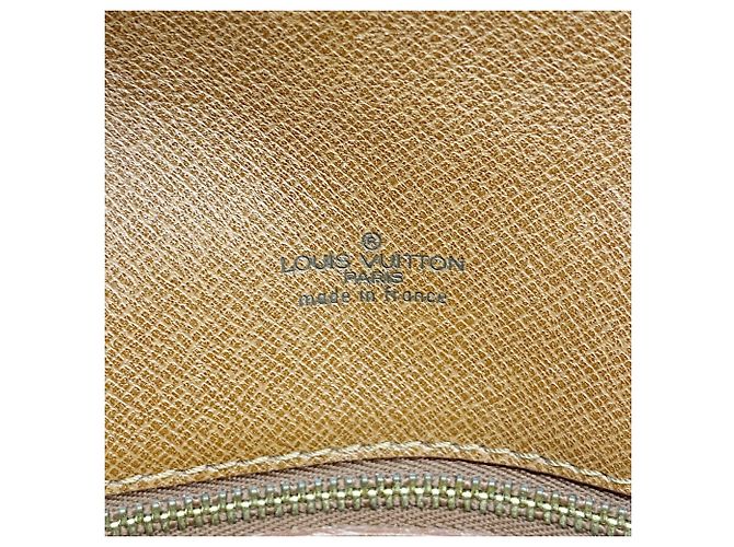 Bolsa de Ombro Louis Vuitton Monogram Chantilly MM Marrom - vista 5