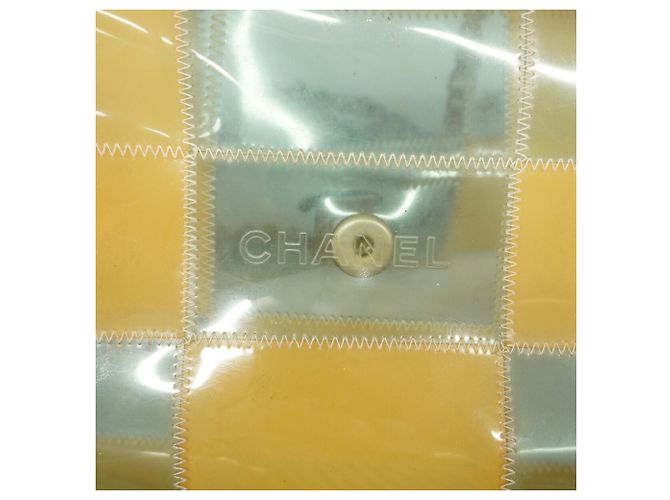 Borsa a tracolla Chanel in vinile beige - vista 5