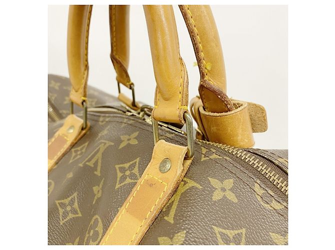 Louis Vuitton Boston Monogram Keepall Bandoulière 55 Castaño - vista 14