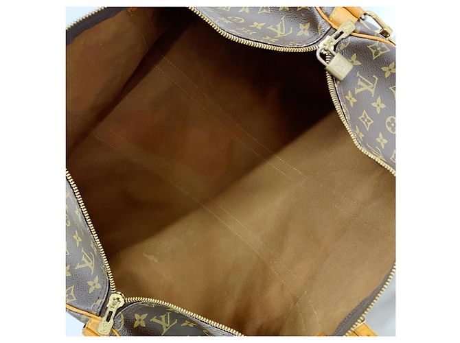Louis Vuitton Boston Monogram Keepall Bandoulière 55 Castaño - vista 4
