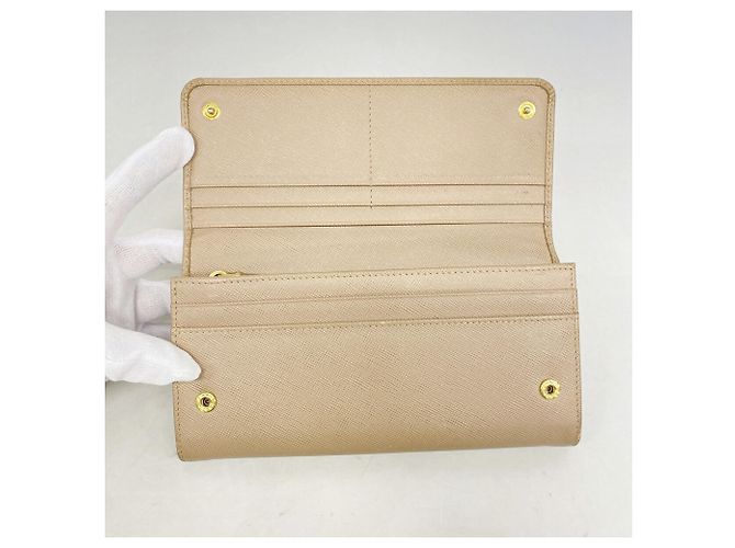 Portafoglio lungo Prada in pelle beige - vista 9