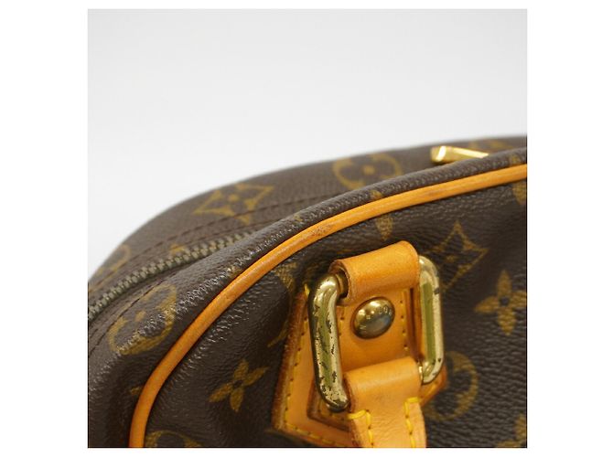 Sac à main Louis Vuitton Monogram Manhattan PM Marron - vue 9