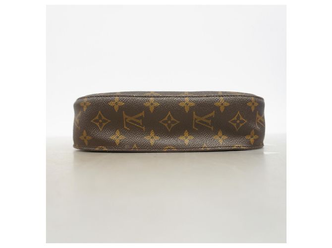 Bolsa de Ombro Louis Vuitton Monogram Saint Cloud GM Marrom - vista 3