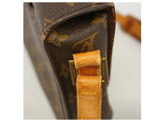 Bolsa de Ombro Louis Vuitton Monogram Saint Cloud GM Marrom - vista 8