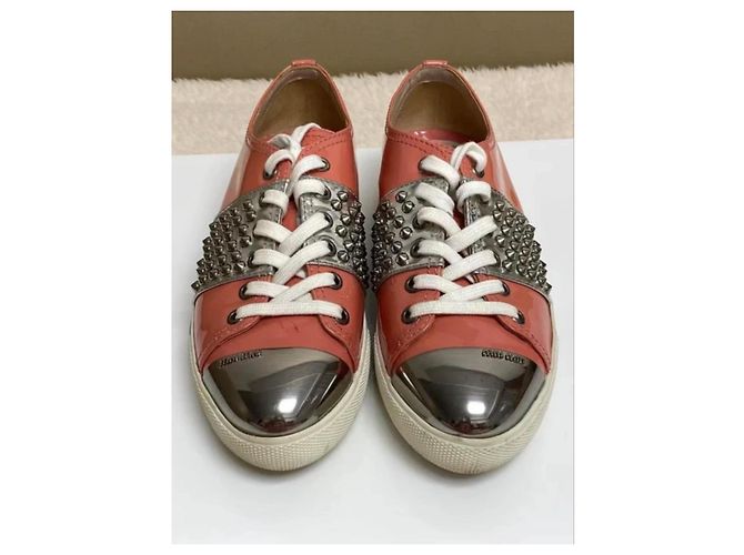 Miu Miu Special Edition Lackleder Sneaker Grapefruit mit Nieten Pink - Ansicht 5