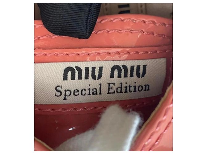 Miu Miu Special Edition Lackleder Sneaker Grapefruit mit Nieten Pink - Ansicht 7