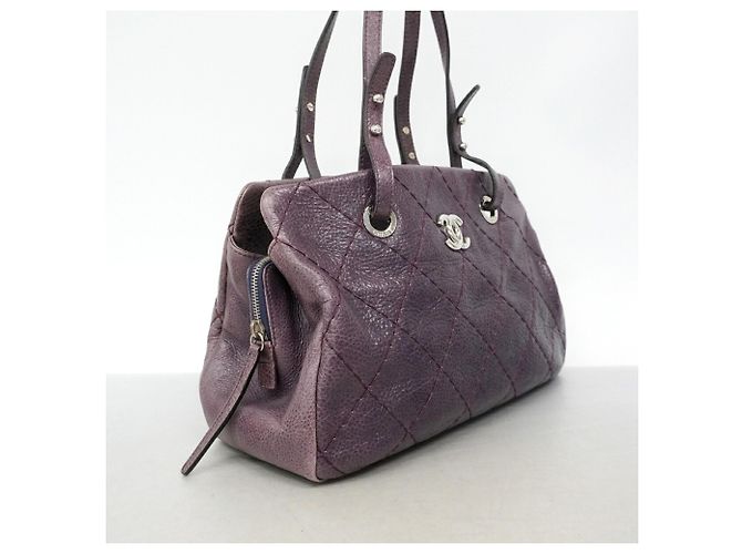 Bolsa de ombro Chanel em couro de bezerro roxo - vista 2