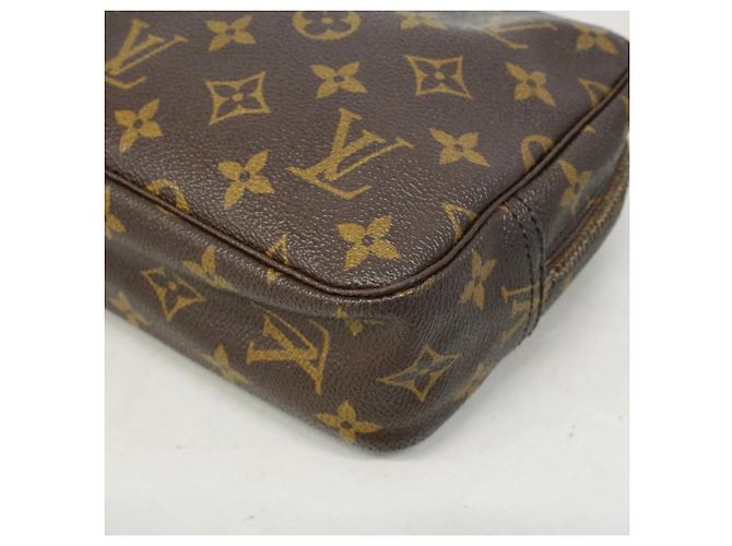 Bolso/Neceser Louis Vuitton Monogram Toilette 23 Castaño - vista 6