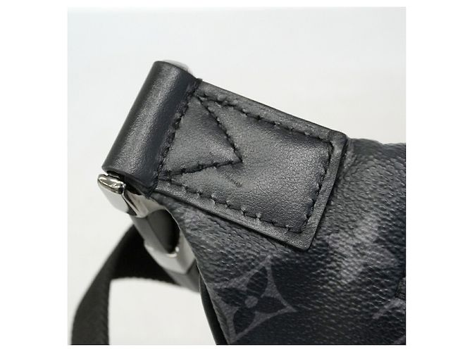 Louis Vuitton Monogram Eclipse Discovery Bum Bag PM Black - view 8