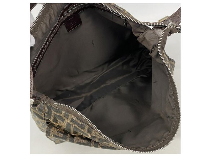 Fendi Zucca Schultertasche aus Nylon-Canvas Braun - Ansicht 4