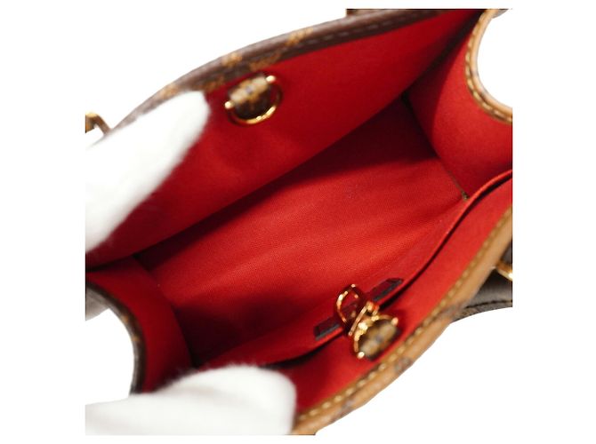 Sac à main Louis Vuitton Monogram Giant Reverse OnTheGo BB Marron - vue 4