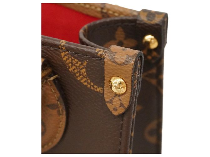 Sac à main Louis Vuitton Monogram Giant Reverse OnTheGo BB Marron - vue 6