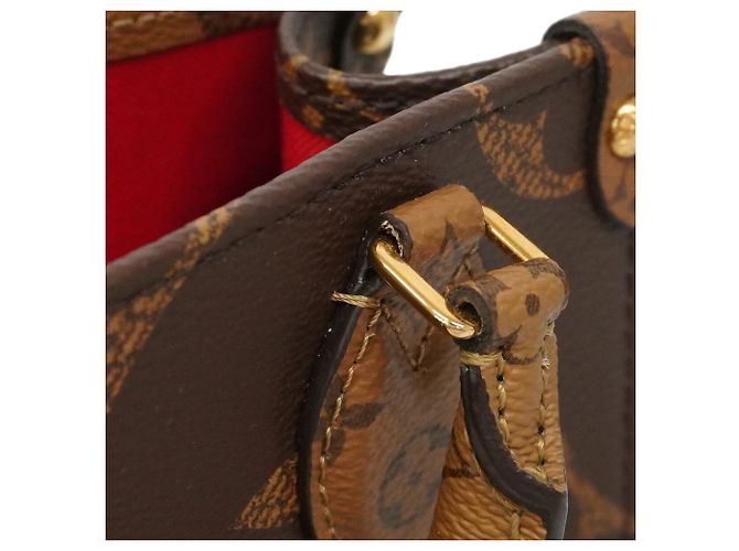 Sac à main Louis Vuitton Monogram Giant Reverse OnTheGo BB Marron - vue 8