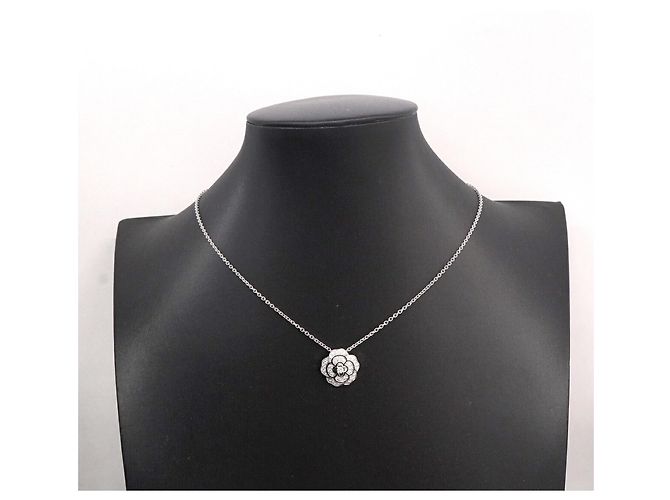 Collana Chanel Camélia in oro bianco 18K con diamante - vista 8