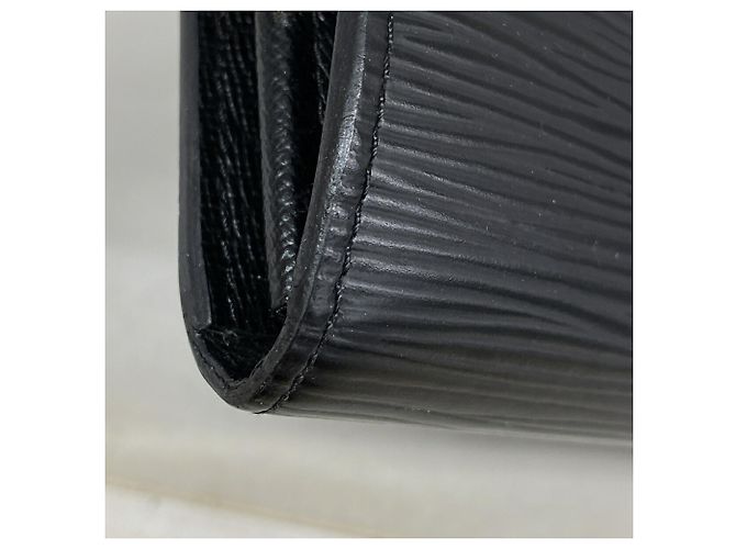 Cartera larga Louis Vuitton de cuero Epi Negro - vista 6