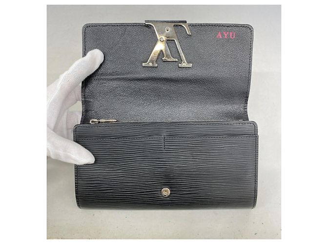 Cartera larga Louis Vuitton de cuero Epi Negro - vista 9