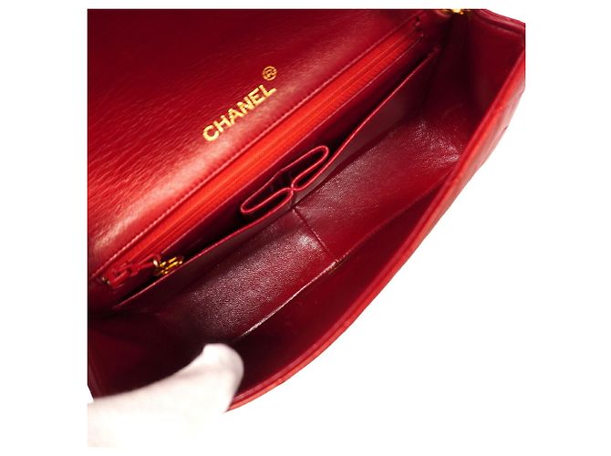 Borsa a tracolla con catena Chanel Matelassé Rosso - vista 4
