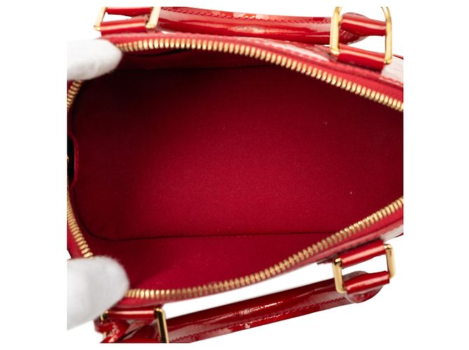 Louis Vuitton Red Monogram Vernis Alma BB Roja - vista 4