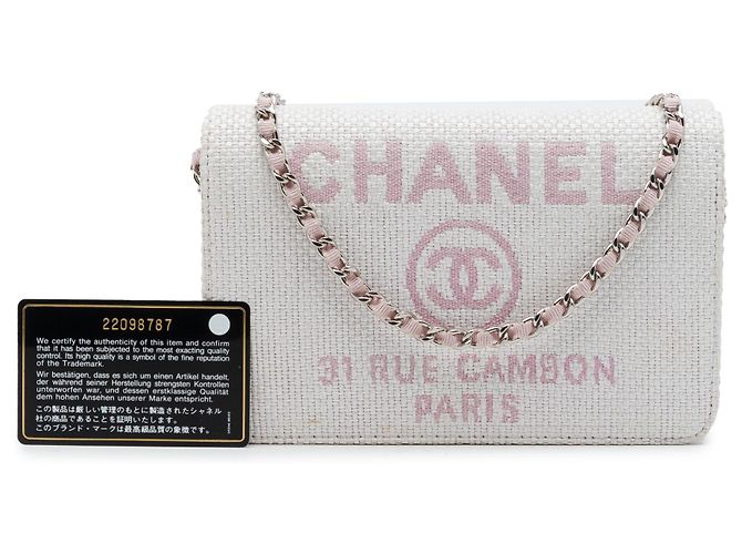 Portafoglio con catena Chanel Deauville in tela rosa - vista 7