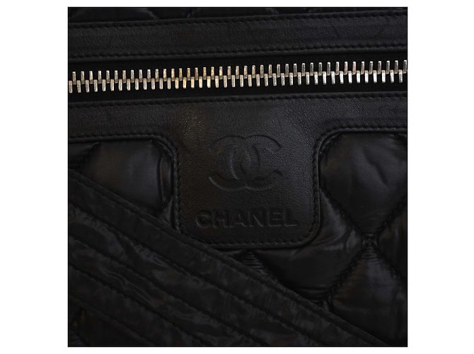 Bolsa Messenger Chanel Coco Cocoon em nylon acolchoado preto, pequena - vista 6