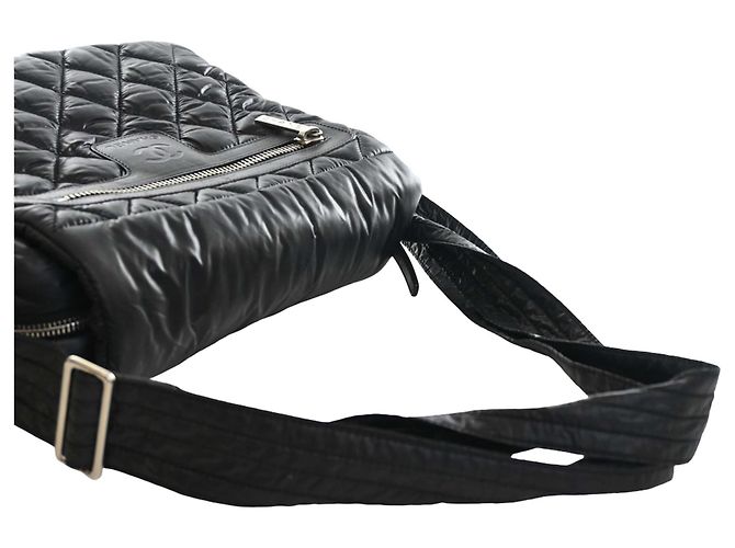 Bolsa Messenger Chanel Coco Cocoon em nylon acolchoado preto, pequena - vista 7