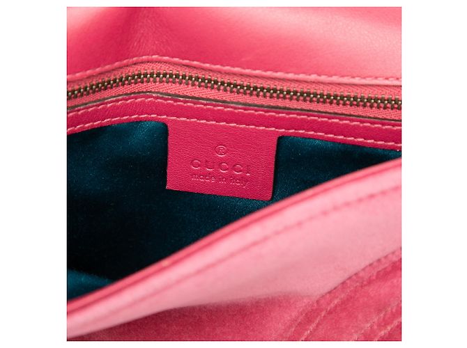 Borsa a tracolla Gucci GG Marmont Matelassé in velluto rosa Medium - vista 5