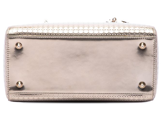 Autre Marque Dior Gold Medium Metallic Patent Microcannage Lady Dior D'oro - vista 3