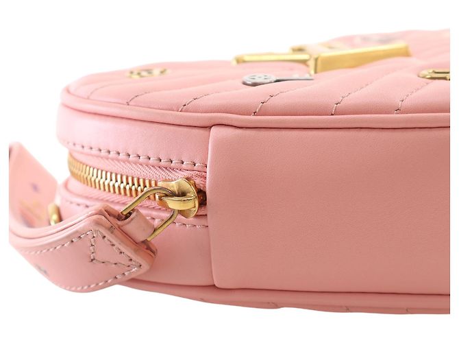 Louis Vuitton Pink Calfskin Embellished New Wave Love Lock Crossbody Rosa - vista 12
