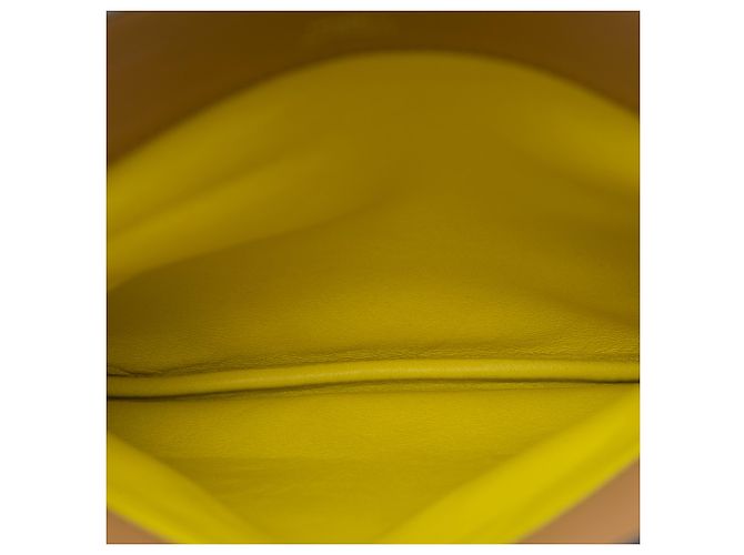 Borsa Hermès Aline Mini in Milo e Swift Gialla Giallo - vista 4