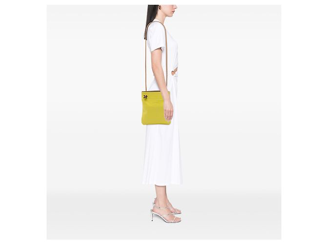 Borsa Hermès Aline Mini in Milo e Swift Gialla Giallo - vista 6