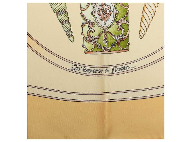 Hermès Beige Qu Importe le Flacon Pañuelo de seda 90 - vista 2