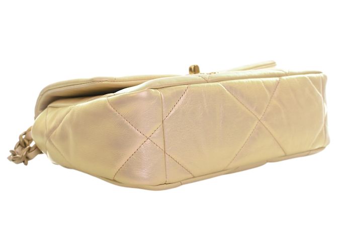 Chanel Beige Medium Iridescent Lambskin 19 Flap - Ansicht 12