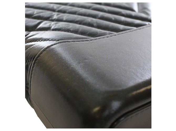 Chanel Gabrielle Crossbody in vitello invecchiato iridescente nero Medium Chevron - vista 6
