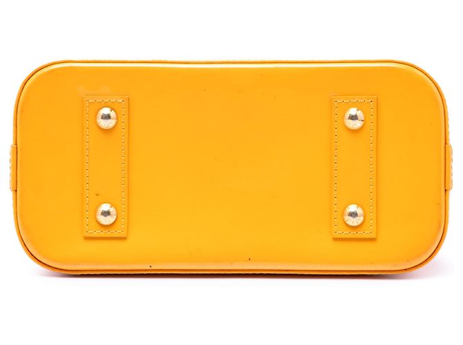 Louis Vuitton Yellow Monogram Vernis Alma BB Amarelo Mostarda - vista 3