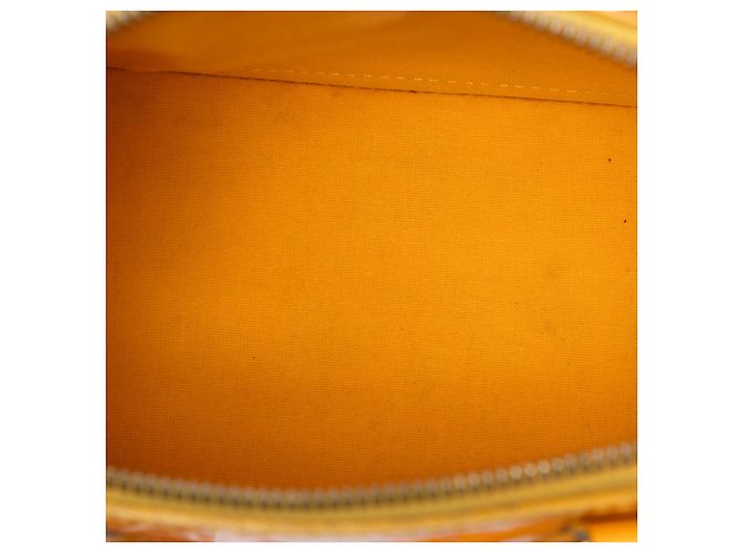 Louis Vuitton Yellow Monogram Vernis Alma BB Amarelo Mostarda - vista 4